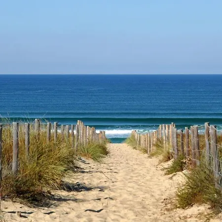 La Maison De La Piscine Chauffee Et A 200 M בית נופש