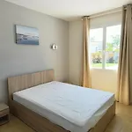 Maison De La * أنديرنو لي بان
