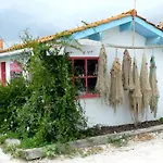 Maison De La * أنديرنو لي بان