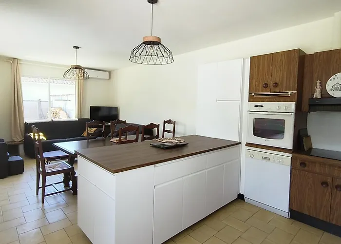 Ferienhaus Maison De La *